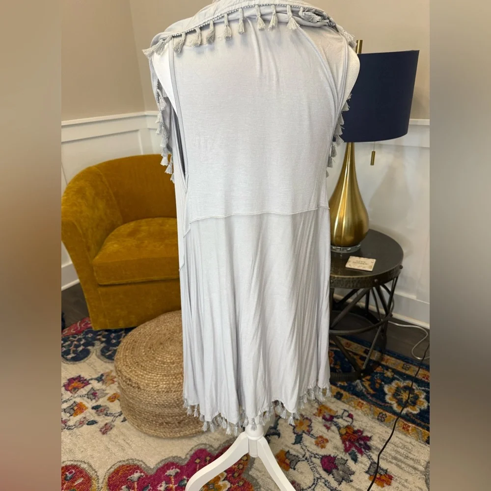 Gray Tassel Shawl